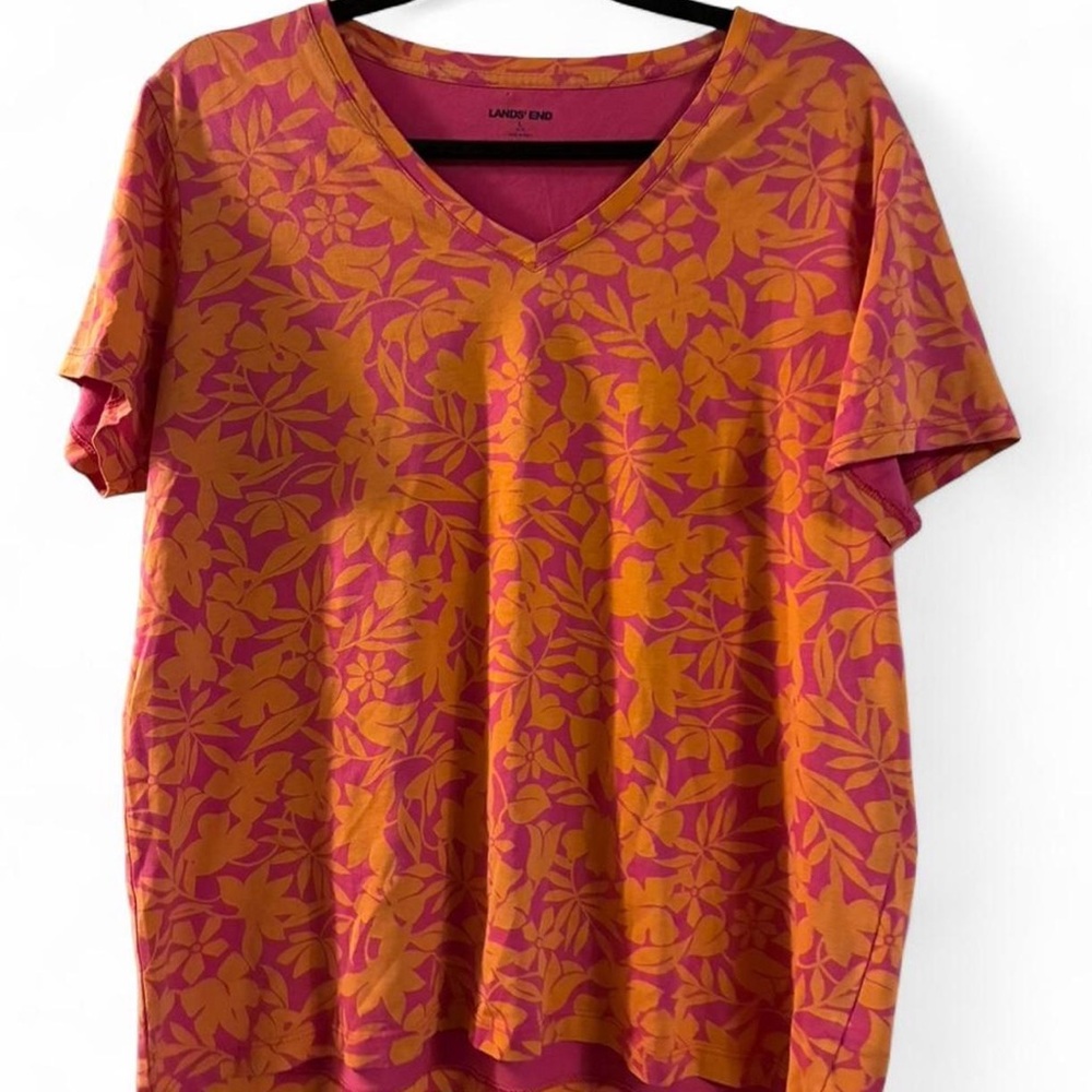 Lands' End Women's Pink and Orange Floral V-Neck Tee